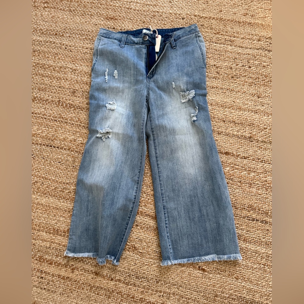 Easel Gaucho Jeans NWT!